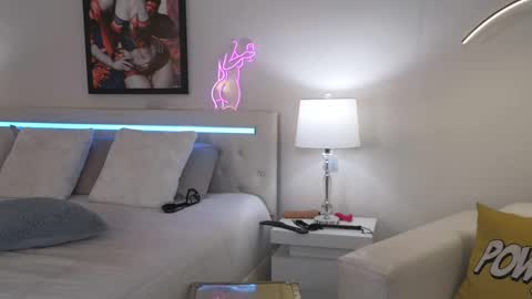 Snapshot of daddyissuessab chatting on 2, 1, 2025 Sabrinna Bae online show from 2, 1, 2025