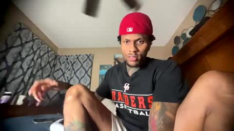 sexy tatted king bbc online show from 24, 4, 2026