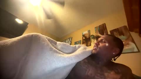 sexy tatted king bbc online show from 25, 5, 2026