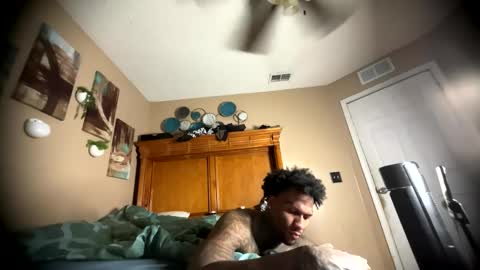 sexy tatted king bbc online show from 11, 6, 2026