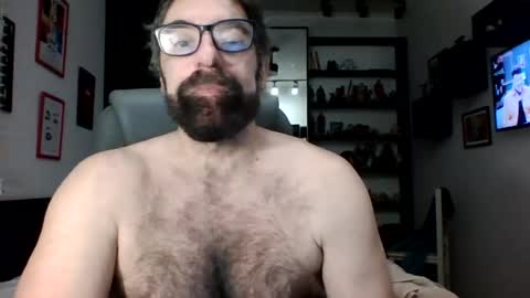 daddymusclebearrio online show from 3, 8, 2026