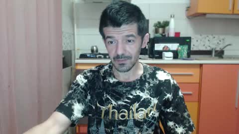 Snapshot of daddynextdoor86 chatting on 18, 12, 2025 daddynextdoor86 online show from 18, 12, 2025