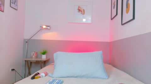 Snapshot of daddys_little_princesss chatting on 1, 11, 2025 Antonella online show from 1, 11, 2025