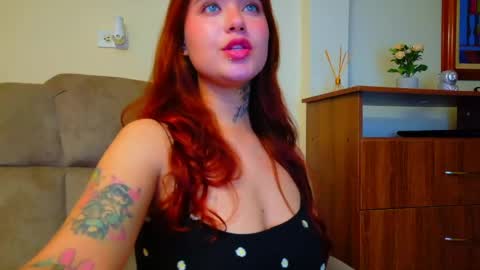 Snapshot of daddys_little_secrett chatting on 18, 5, 2026 Valen online show from 18, 5, 2026