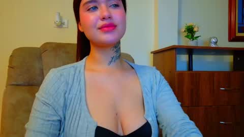 Snapshot of daddys_little_secrett chatting on 13, 6, 2026 Valen online show from 13, 6, 2026