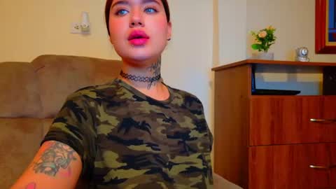 Snapshot of daddys_little_secrett chatting on 26, 7, 2026 Valen online show from 26, 7, 2026