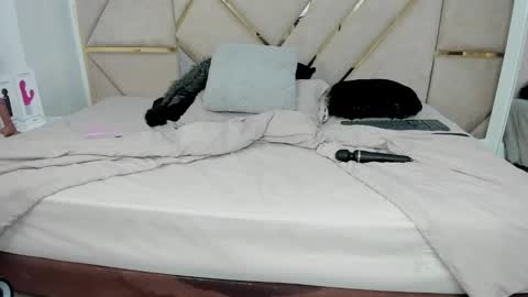 Snapshot of daddysgirrl1_ chatting on 15, 2, 2025 Bethany online show from 15, 2, 2025