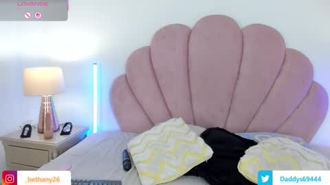 Snapshot of daddysgirrl1_ chatting on 19, 12, 2025 Bethany online show from 19, 12, 2025