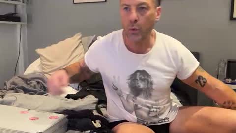 daddyswede23 online show from 10, 4, 2026