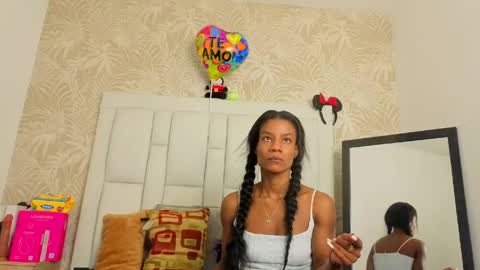 daffnelewis online show from 22, 4, 2026