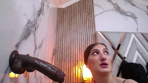 Dafne Castro online show from 23, 4, 2026