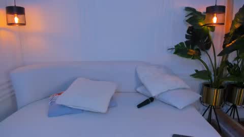 Snapshot of dafne_hillss chatting on 1, 10, 2025 dafne_hillss online show from 1, 10, 2025