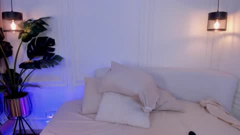 Snapshot of dafne_hillss chatting on 9, 11, 2025 dafne_hillss online show from 9, 11, 2025