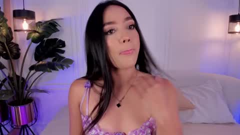 Snapshot of dafne_hillss chatting on 19, 11, 2025 dafne_hillss online show from 19, 11, 2025