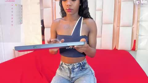 Dafnee online show from 8, 11, 2025