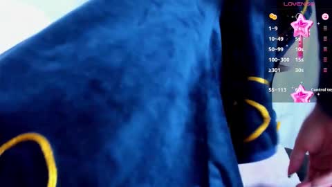 Snapshot of dafnemoon_1 chatting on 18, 9, 2025 Dafne Moon online show from 18, 9, 2025