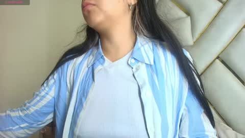 Dahiana  online show from 4, 4, 2026