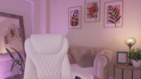 Dahiann Walcott online show from 24, 4, 2026