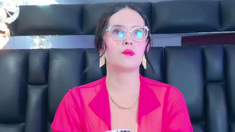 Dahiana online show from 23, 4, 2026