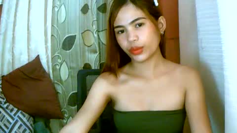 Snapshot of dahlia_123 chatting on 2, 3, 2025 Im Dahlia online show from 2, 3, 2025