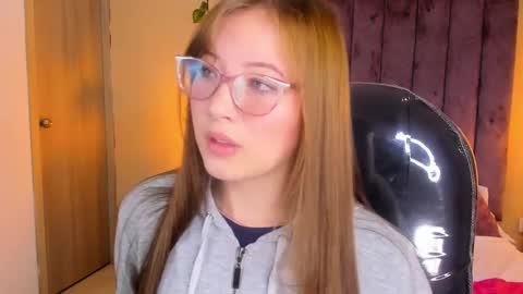 Snapshot of dahlia_rousse chatting on 9, 11, 2025 Dahlia online show from 9, 11, 2025