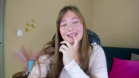 Snapshot of dahlia_rousse chatting on 4, 3, 2026 Dahlia online show from 4, 3, 2026