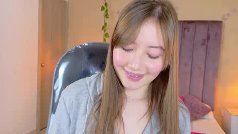 Snapshot of dahlia_rousse chatting on 5, 3, 2026 Dahlia online show from 5, 3, 2026