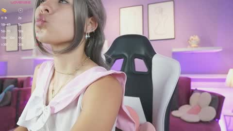 Dahlia Grey online show from 30, 3, 2026