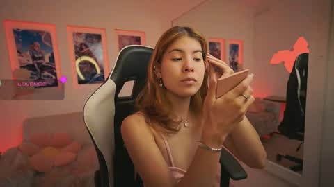 Dahlia Grey online show from 27, 4, 2026