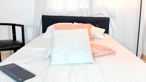 Daila Smith  online show from 12, 2, 2025