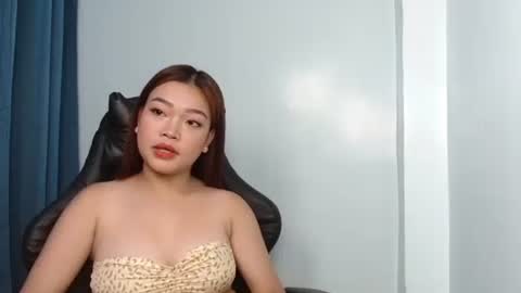 Snapshot of dainaxoxoxo chatting on 25, 10, 2025 Diana online show from 25, 10, 2025