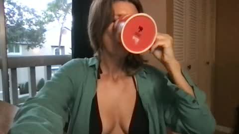 Daisy137 online show from 9, 1, 2025