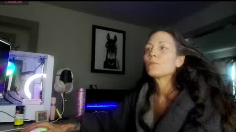 Snapshot of daisy_dove chatting on 12, 1, 2026 Daisy online show from 12, 1, 2026