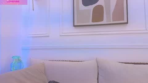 Daisy Price online show from 27, 4, 2026