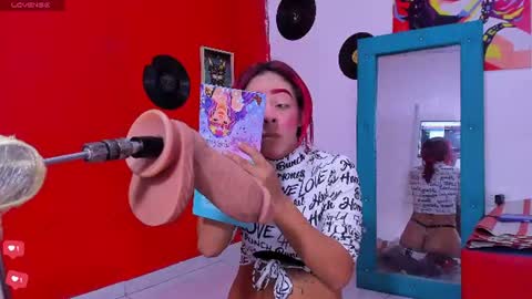 girl- paola online show from 22, 7, 2026