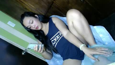 Snapshot of daisylira chatting on 1, 11, 2025 LILY christmas wish breast implant online show from 1, 11, 2025