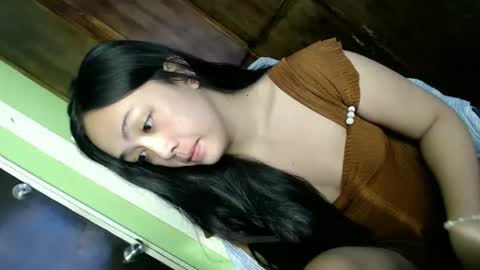 Snapshot of daisylira chatting on 9, 11, 2025 LILY christmas wish breast implant online show from 9, 11, 2025