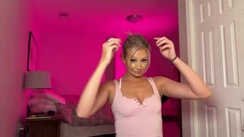 Snapshot of daisyy888 chatting on 31, 10, 2025 daisy online show from 31, 10, 2025