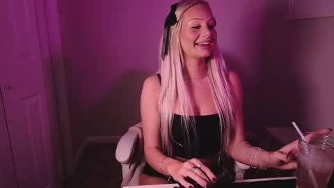 Snapshot of daisyy888 chatting on 30, 11, 2025 daisy online show from 30, 11, 2025