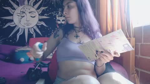 Snapshot of dak_7 chatting on 13, 1, 2025 -- -- help me reach 100 hands up online show from 13, 1, 2025