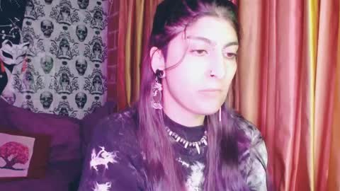 Snapshot of dak_7 chatting on 5, 3, 2025 -- -- help me reach 100 hands up online show from 5, 3, 2025