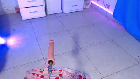 Snapshot of dakkotta_curvy chatting on 15, 6, 2026 VALENTINA online show from 15, 6, 2026