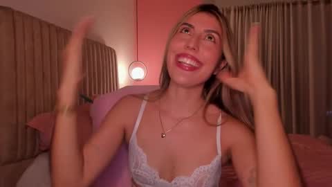 Snapshot of dakota_clark chatting on 15, 1, 2026 Helloo HAPPY NEW YEAR Ill be back soon online show from 15, 1, 2026