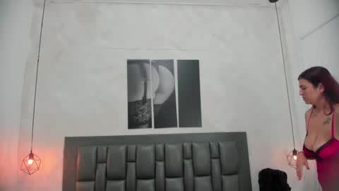 Dakota  online show from 12, 9, 2025