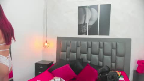 Dakota  online show from 15, 9, 2025