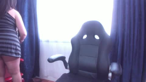 Dakotaagray online show from 2, 4, 2026