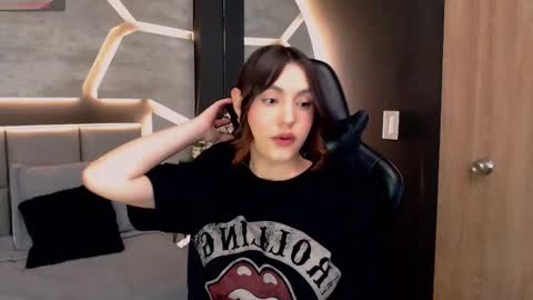 Dakota  online show from 21, 12, 2025