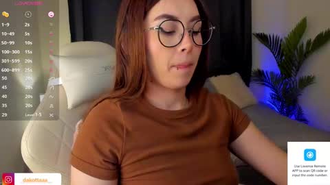 dakottaa__ online show from 12, 3, 2025