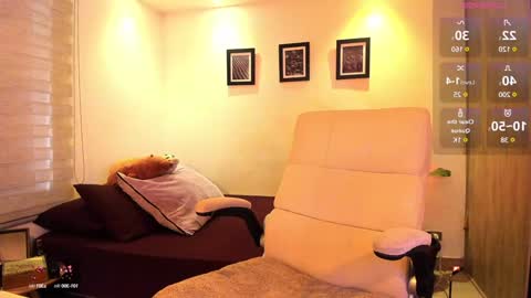 Almendra online show from 14, 12, 2024