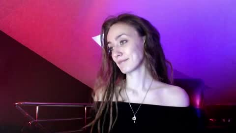 Dalia  online show from 2, 2, 2025